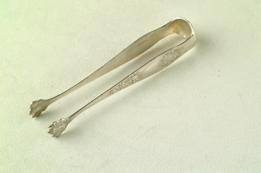 スターリングシルバー　シュガートング　アンティーク品 1057 シュガートング スターリングシルバー – Antiquites Brocante