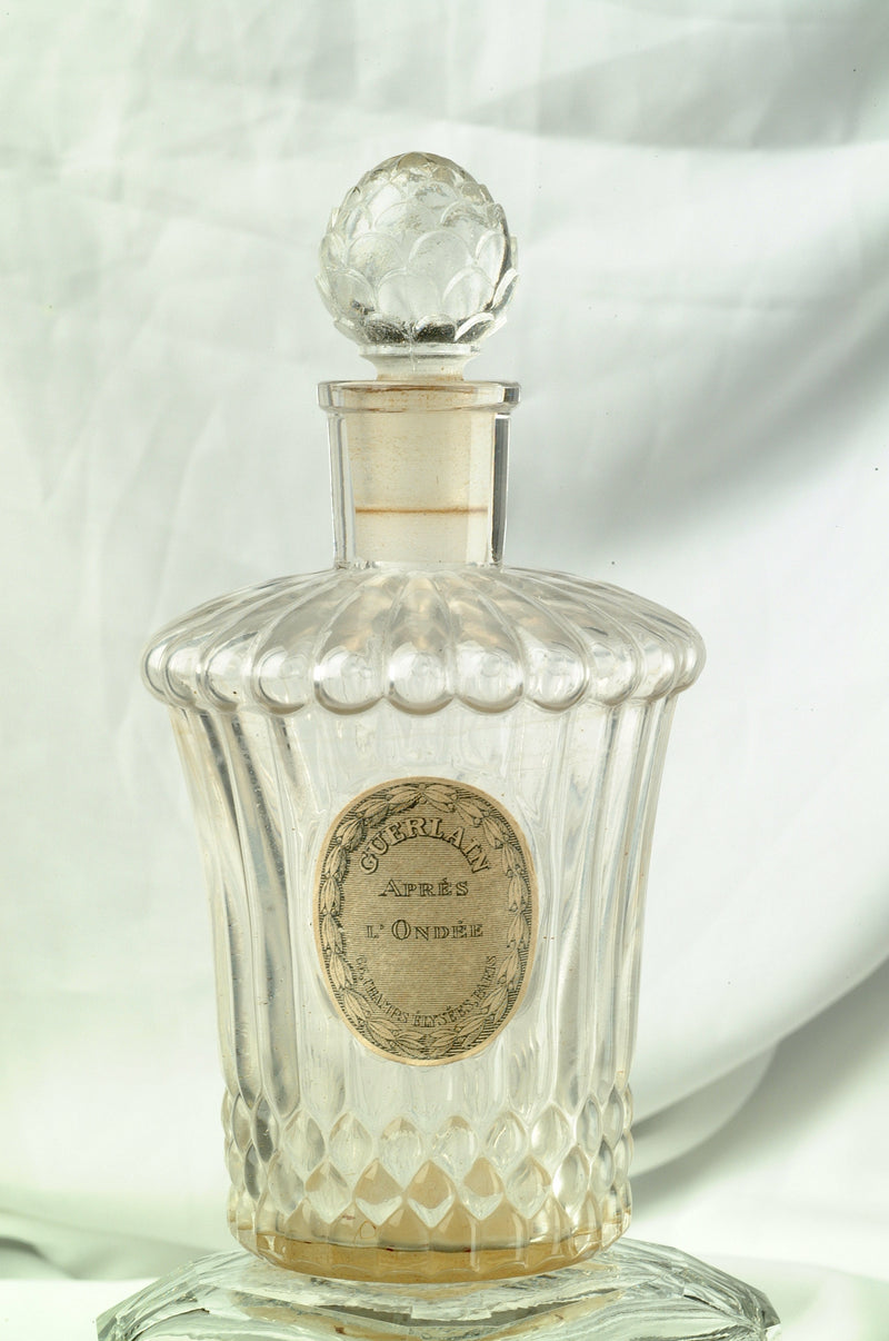 業務用卸値 ゲラン 香水瓶＆外装パッケージ 写真集「Guerlain 1895 ...